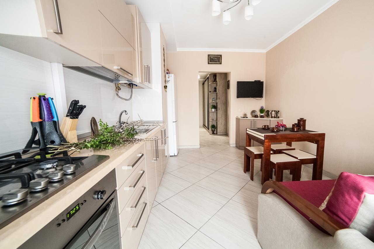 Lviv Land Apartment Bagian luar foto