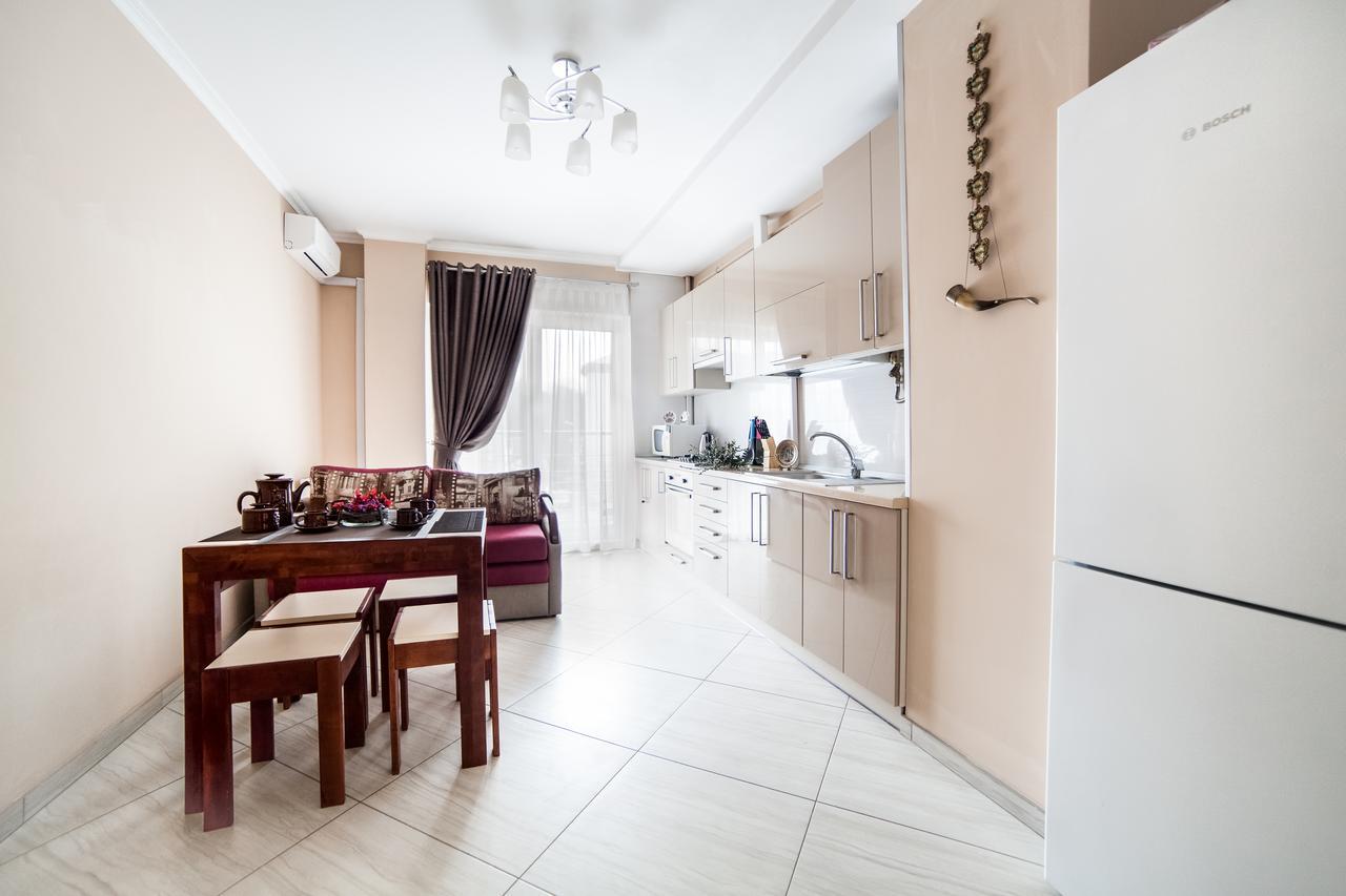 Lviv Land Apartment Bagian luar foto